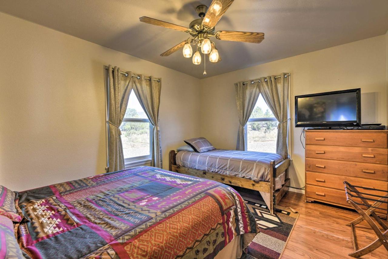 Quiet Pagosa Springs Cabin Lake And Mountain Views! Exterior photo