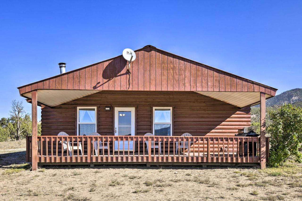 Quiet Pagosa Springs Cabin Lake And Mountain Views! Exterior photo